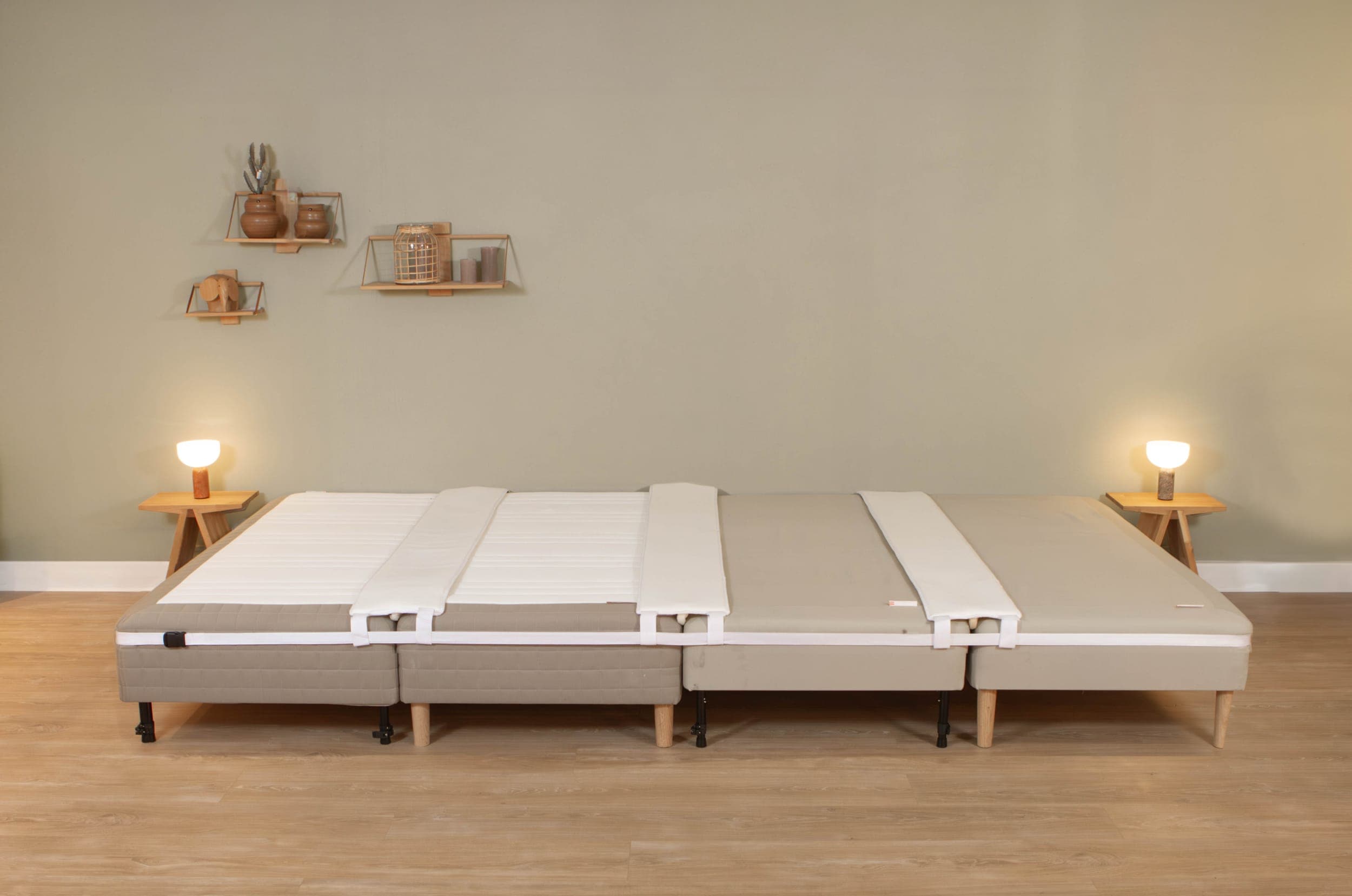 Cama existente e cama de extensão FAMBED unidas numa única superfície de descanso ampla